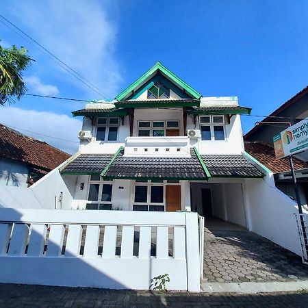 Homestay Simply Homy Warungboto Dekat Gembiraloka Yogyakarta Exterior foto